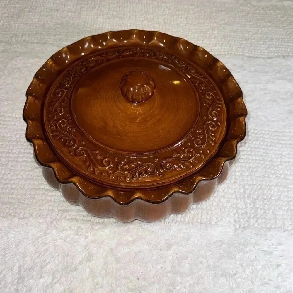 celebrating home stoneware collection BRN oven/microwave/dishwasher safe 10” Lid